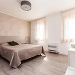 - Il Giardino Del Cigno Apartmanhotel 3*