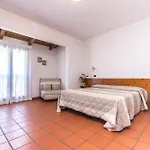 - Il Giardino Del Cigno Apartmanhotel 3*