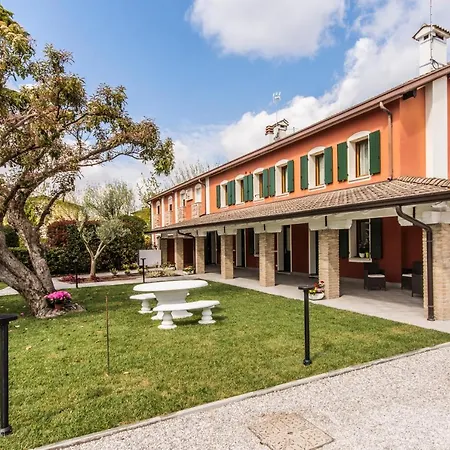 Apartmanhotel - Il Giardino Del Cigno Latisana