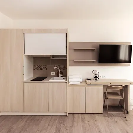 Apartmanhotel - Il Giardino Del Cigno 3*