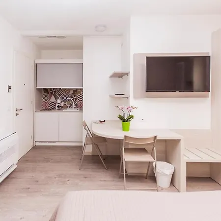 - Il Giardino Del Cigno 3*