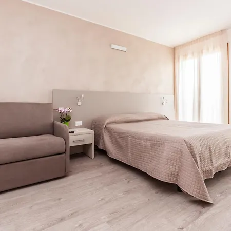 - Il Giardino Del Cigno Apartmanhotel Latisana