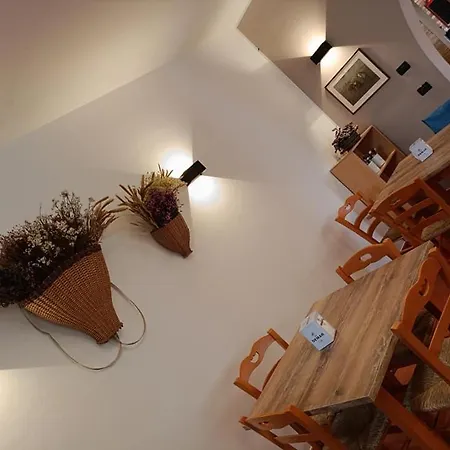 - Il Giardino Del Cigno