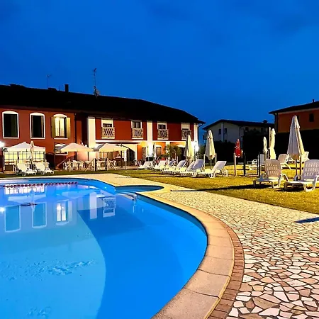 - Il Giardino Del Cigno