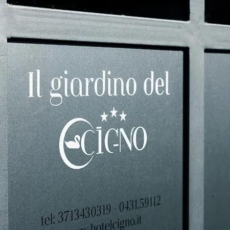 - Il Giardino Del Cigno شقة فندقية لاتيسانا