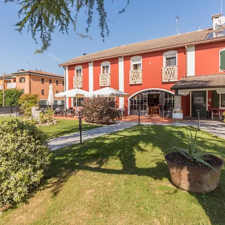 - Il Giardino Del Cigno