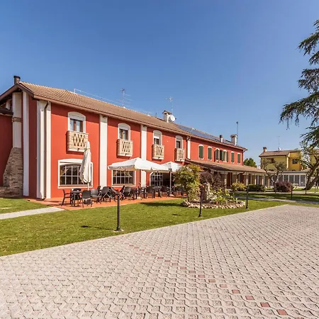 - Il Giardino Del Cigno Apartmanhotel 3*