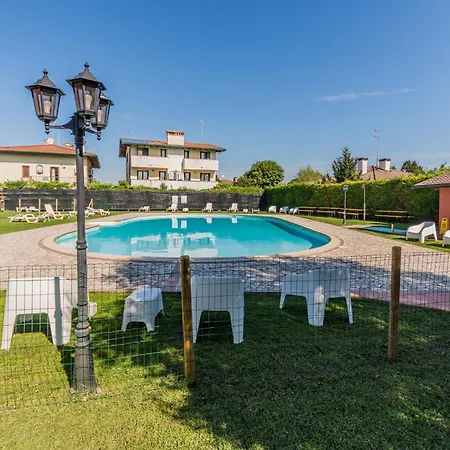 - Il Giardino Del Cigno Apartmanhotel Latisana