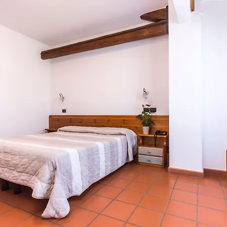 - Il Giardino Del Cigno Apart Otel