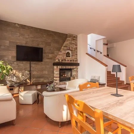 - Il Giardino Del Cigno شقة فندقية 3*