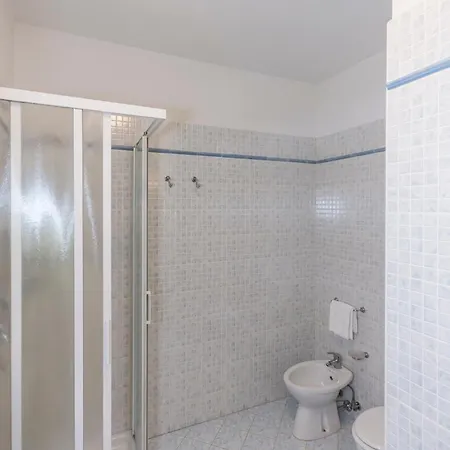 شقة فندقية - Il Giardino Del Cigno 3*