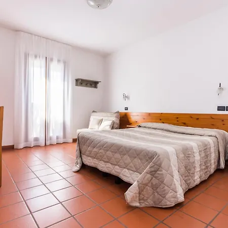 - Il Giardino Del Cigno 3* لاتيسانا