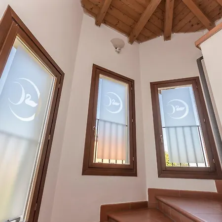 شقة فندقية - Il Giardino Del Cigno 3*